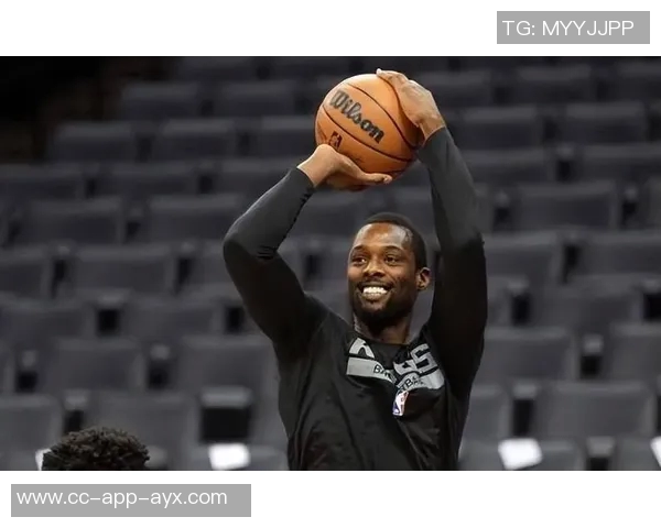 斯佩尔曼半场表现出色三分球命中率高达50助球队争取胜利